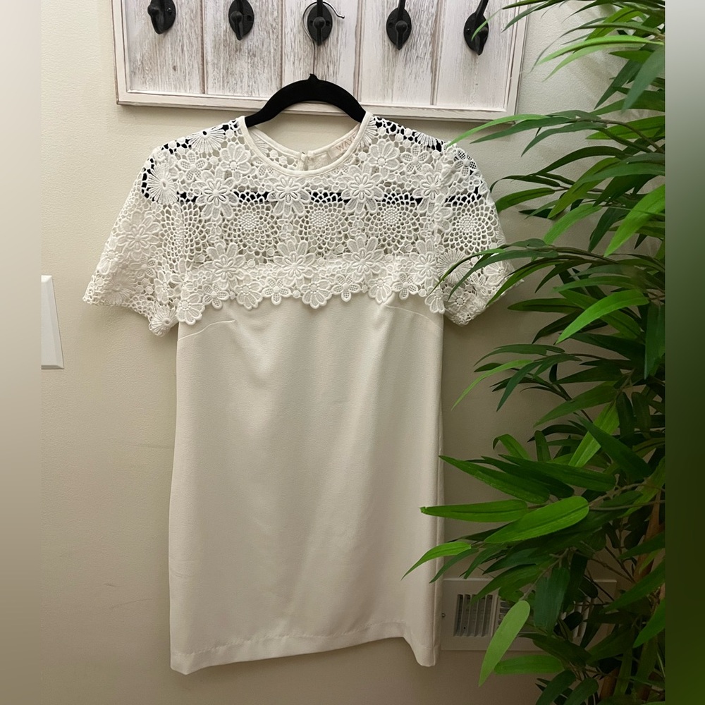 Elegant Nordstrom WAYF Dress with Floral White Lace Bodice, Size XS